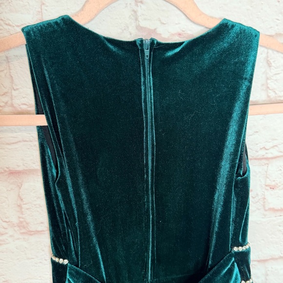 Rare Editions Dark Green Velvet Formal Dress with Rhinestone Waist - Picture 7 of 10